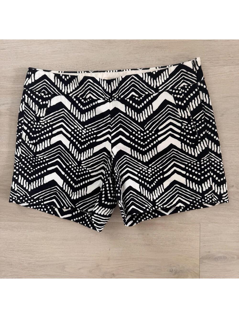 J.Crew Women’s Black White Geometric Stretch Shorts Size 6 Preppy Chic
